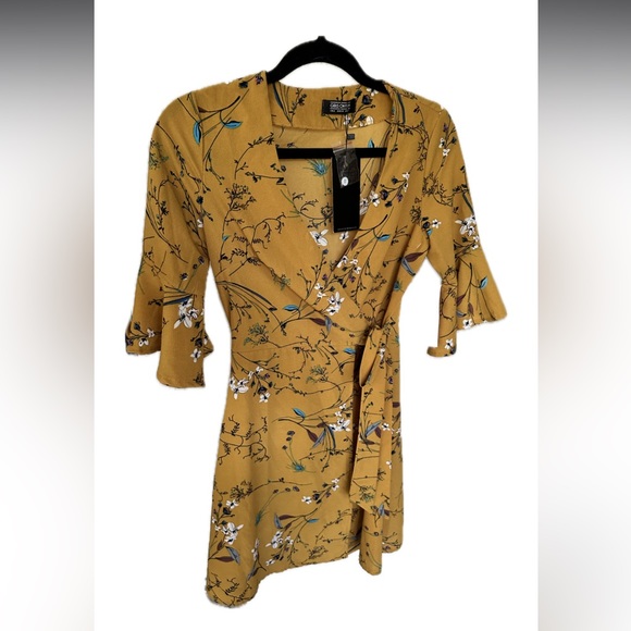 NWT Girls on Film Dress - Picture 1 of 4